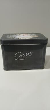 Recipe Box Black with Shaby Floral 8 Dividing Cards for Recipe Organizing Cards